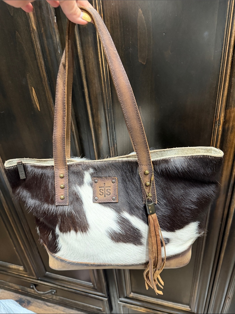 STS ranchwear Ranch Cowhide Tote Bag in Brown, black and White hair on hide